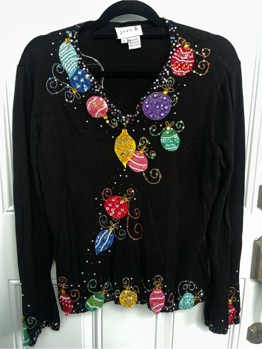 Just B Vintage Holiday Theme Embellished Top Large